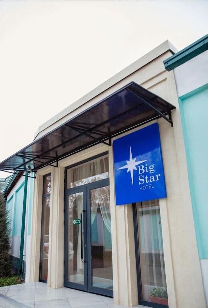 Big Star Hotel