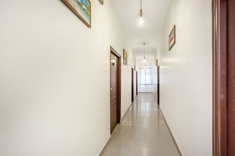 iROOMZ Hotel Royal Hill Park