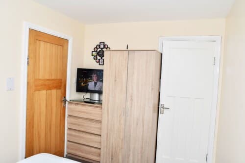 stylish 6 bed home