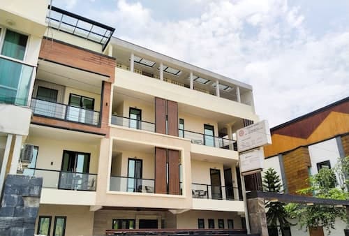 Yayah Guest House Syariah by Cocotel