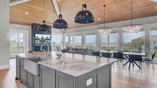 3 47th Avenue by Avantstay Oceanfront + Private Pool + View