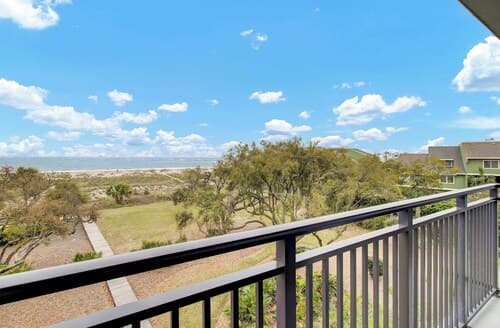 303a Shipwatch by Avantstay Ocean View, Shared Pool, Boardwalk to Beach