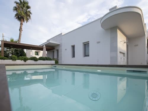 Charming Villa Close to the Beach - Beahost