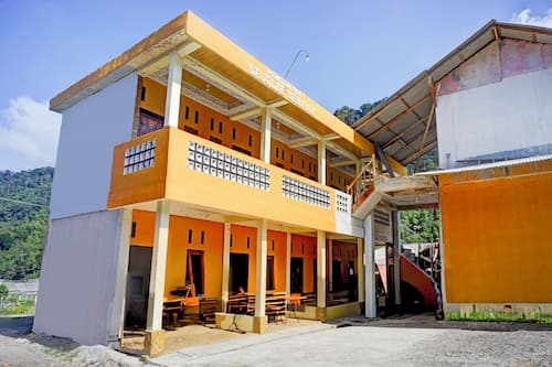 Hotel O Sejolie Sibayak