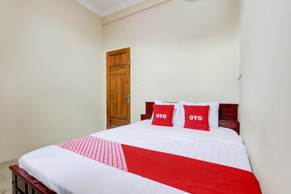 OYO 93736 Homestay Joglo Dephis Syariah