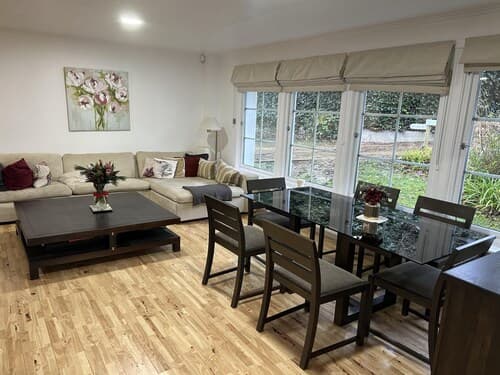 3 Bed House - Sleeps 5 - Sauna - Garden - Gym