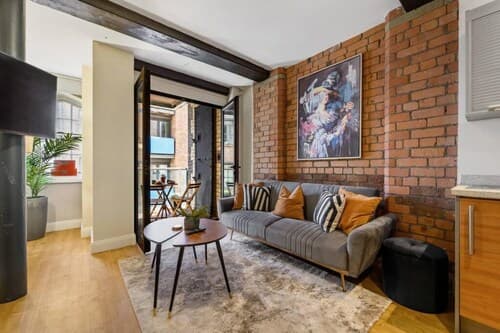 Host Apartments Queen Square Apartment