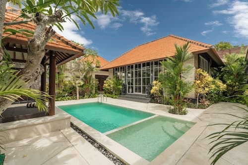 Villa Nana by Pertama Stay