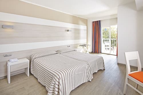 AHOI! Urban Beach Hotel