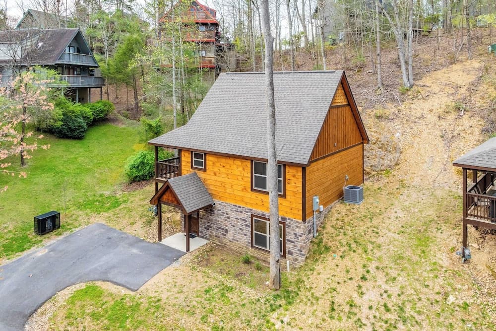 The Wacky Woodpecker by Avantstay Game Room, Private Hot Tub, & Pool Access!