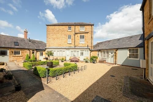 Immaculate 1-bed Cottage in Moreton in Marsh