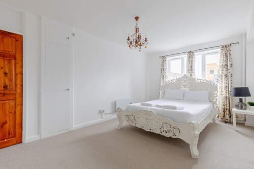 Well Located 2BD Flat 20 Mins to Tower Bridge!