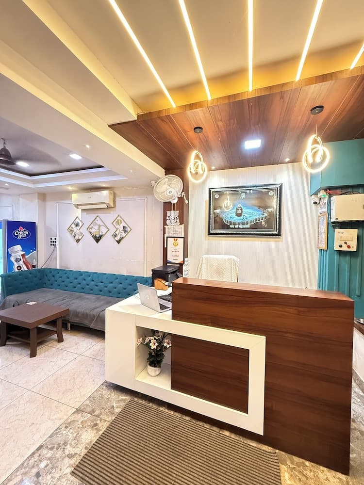 Hotel Raghuveera Palace