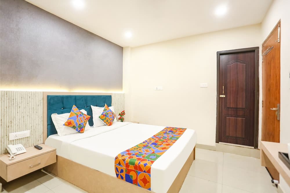 FabHotel Hari Kunj 900 m from Kashi Vishwanath Temple