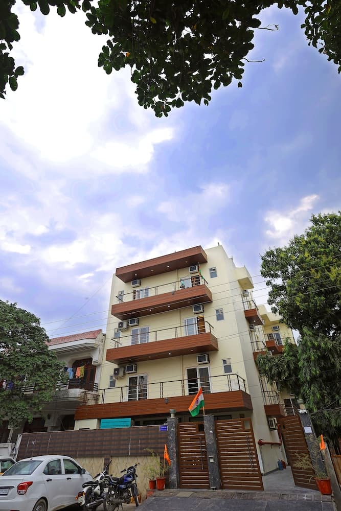 Hotel Admire Stay