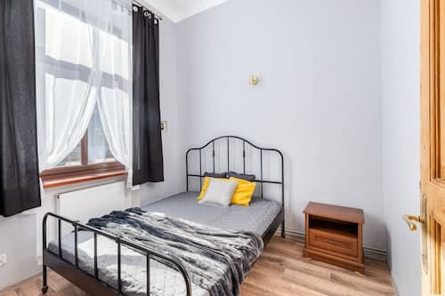 Charming Central Apartment