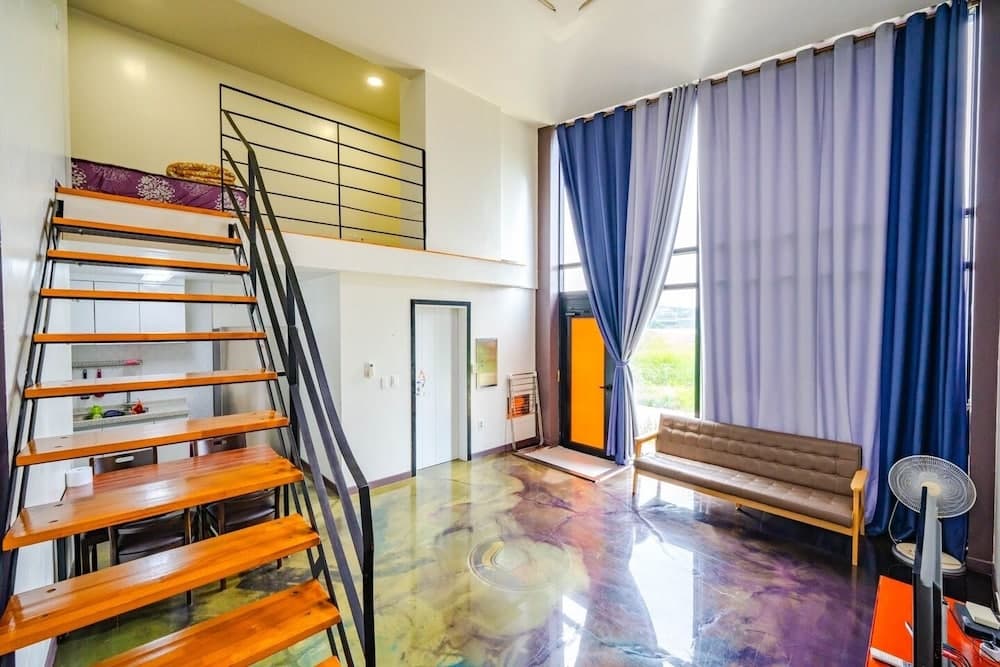 EL house