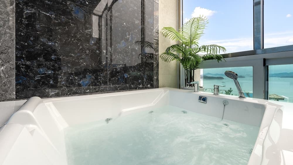 Yeosu Hemiswi SPA Pension