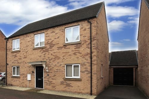 Beautiful 5 Bed Detached House - Sleeps 9