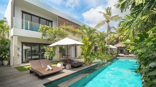 Villa Nikaia by Villa Finder