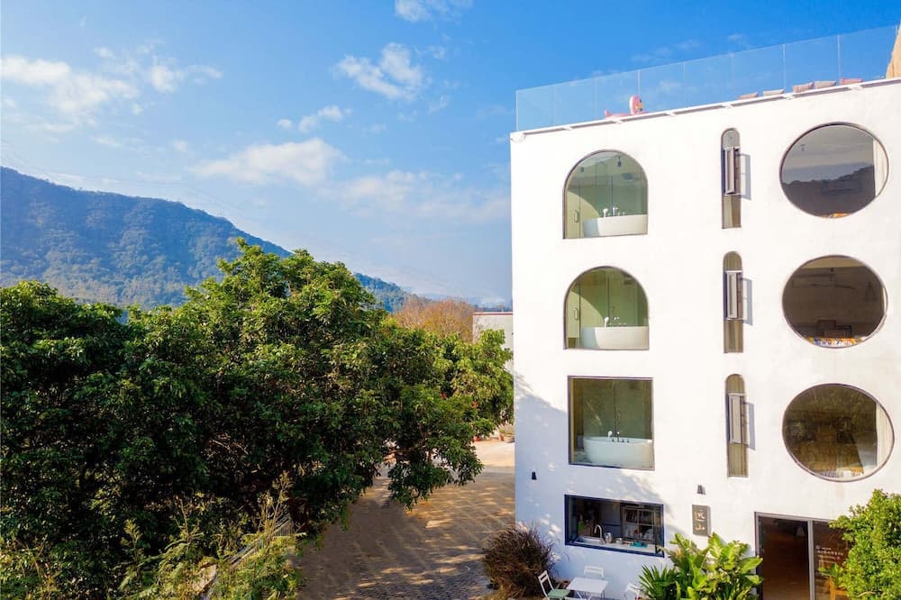 yuanshan forest Rustic Luxury Inn