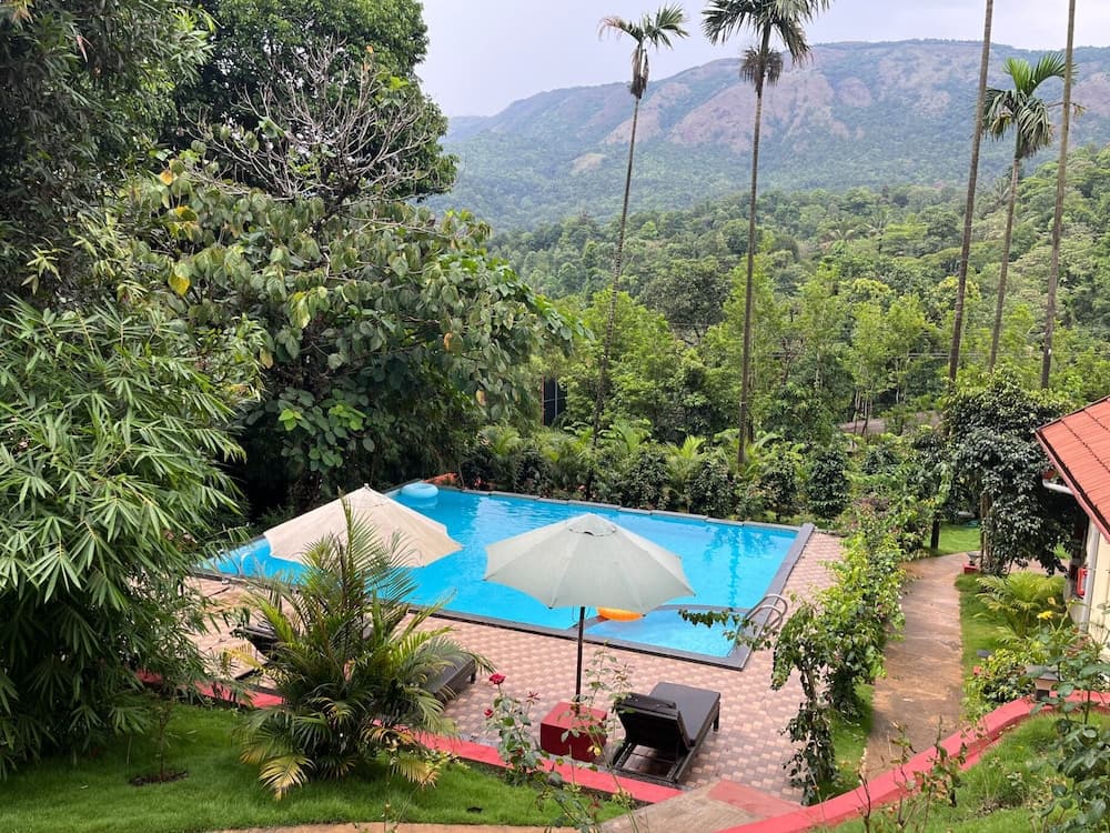 Hill Crest Resort
