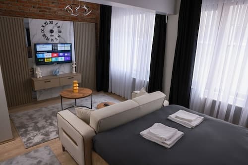 World Yours Luxury Suite