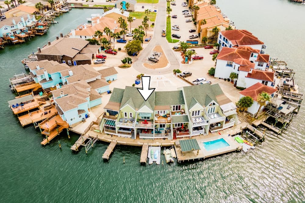 High Tide - Water View and Boat Slip!