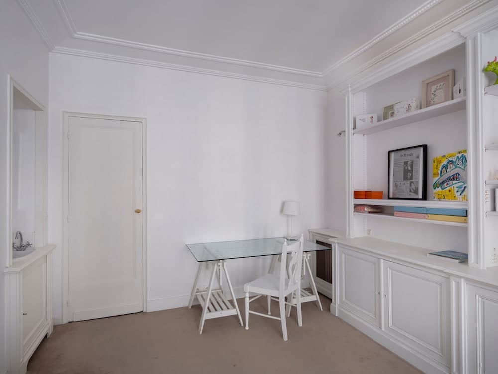 Paris Prestige Rousseau Residence