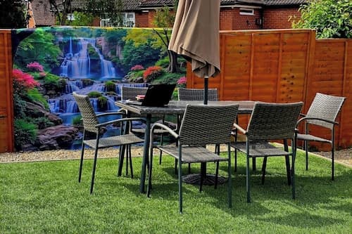 Immaculate 5-bed House in Leeds