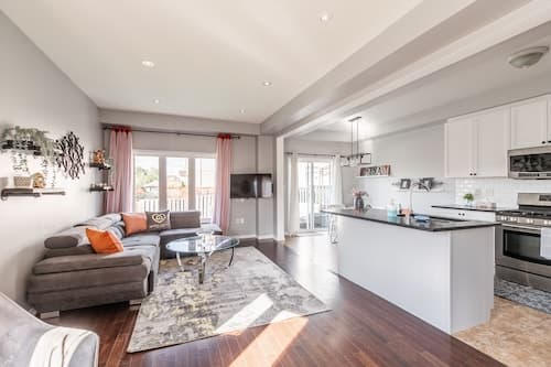 Luxury 3BR Townhome Private Gym BBQ