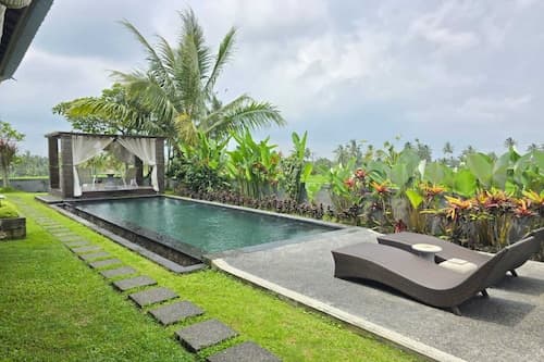 Belvilla Bunga Matahari Ceking Rice Terrace