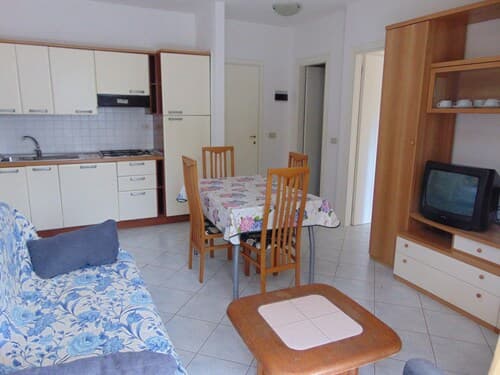 Cozy Apartment 150m From the sea