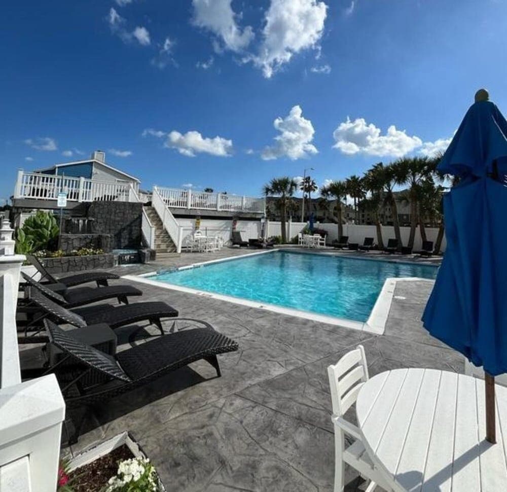 Cove View 206 - Minutes to Beach