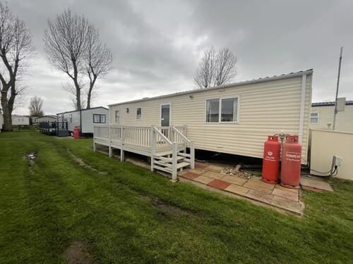 Caravan - Sleeps 6 - Pets Ok - Parking