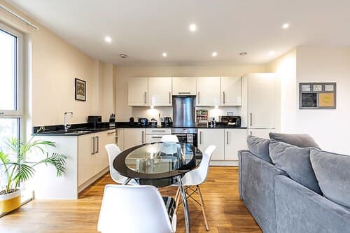 Vibrant London Canal Apartment