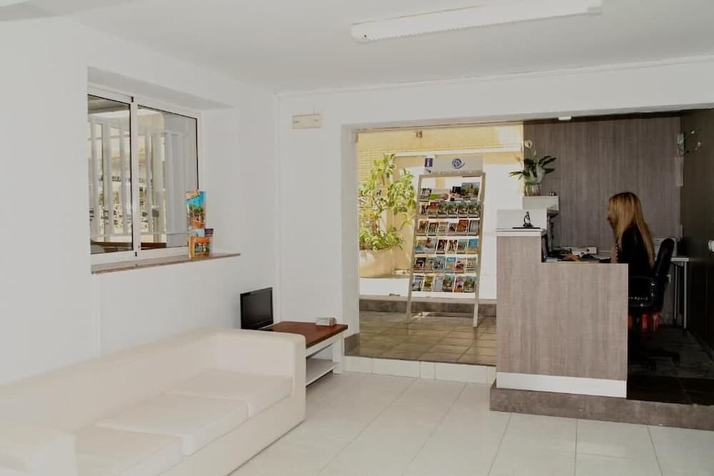 HOSTAL TAHITI RS