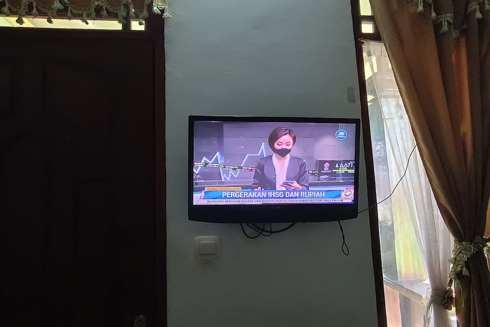 OYO 93831 Penginapan Cisauk