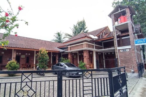 OYO 93839 Aquenda Homestay Syariah