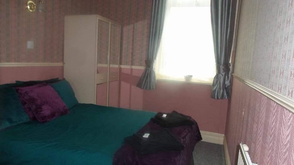 Iona Hotel