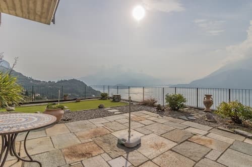 Golden View Apartment