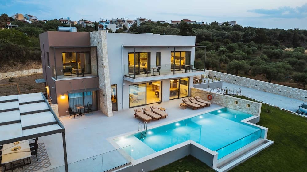 Star Luxury Villa I Gym and Playground