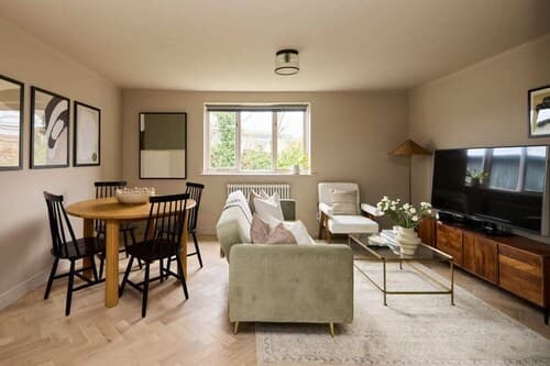 The Twickenham Wonder - Lovely 1bdr Flat With Parking