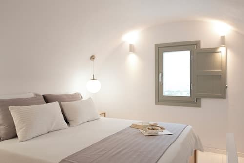 White Orchid Suites