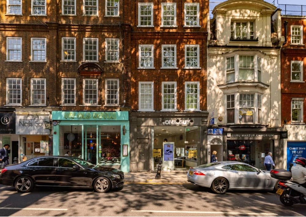 London Is Yours 2 Bedroom in Kensington