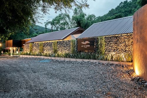 Baan Rai Santisuk