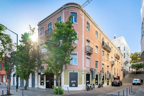 Brand new luxury apartment riverside