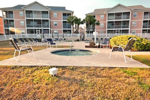Waterway Views!