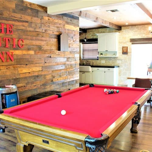 The Rustic Inn- Family Friendly Near Fiesta Texas