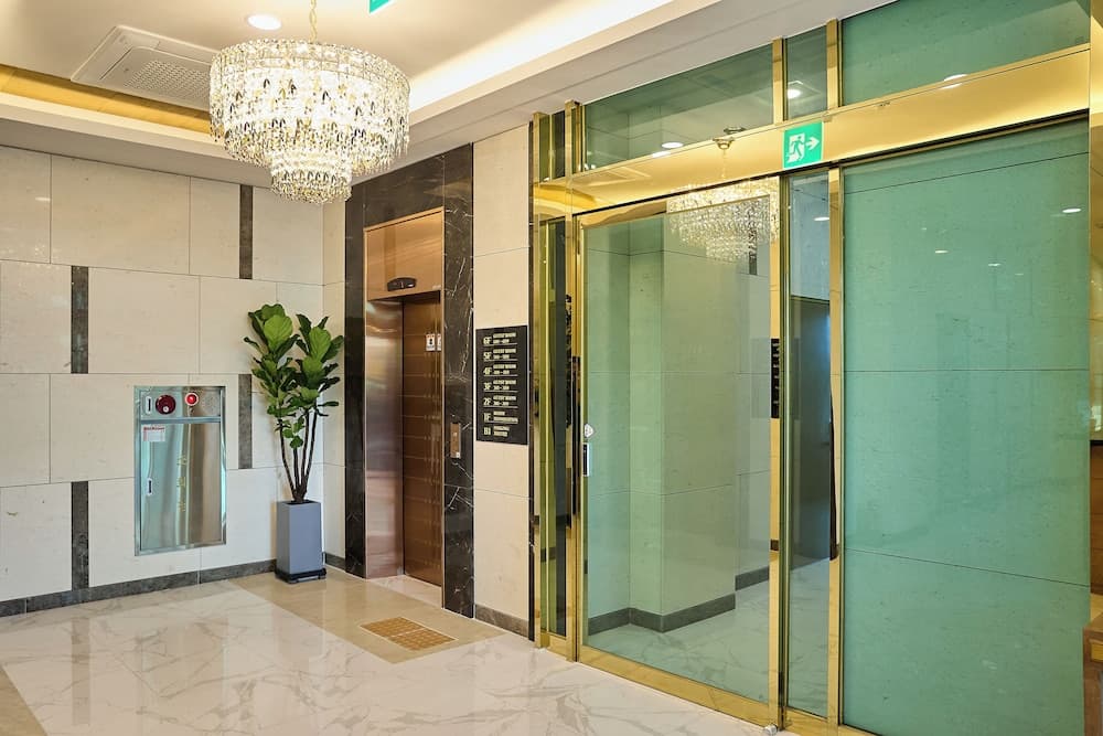 mir hotel